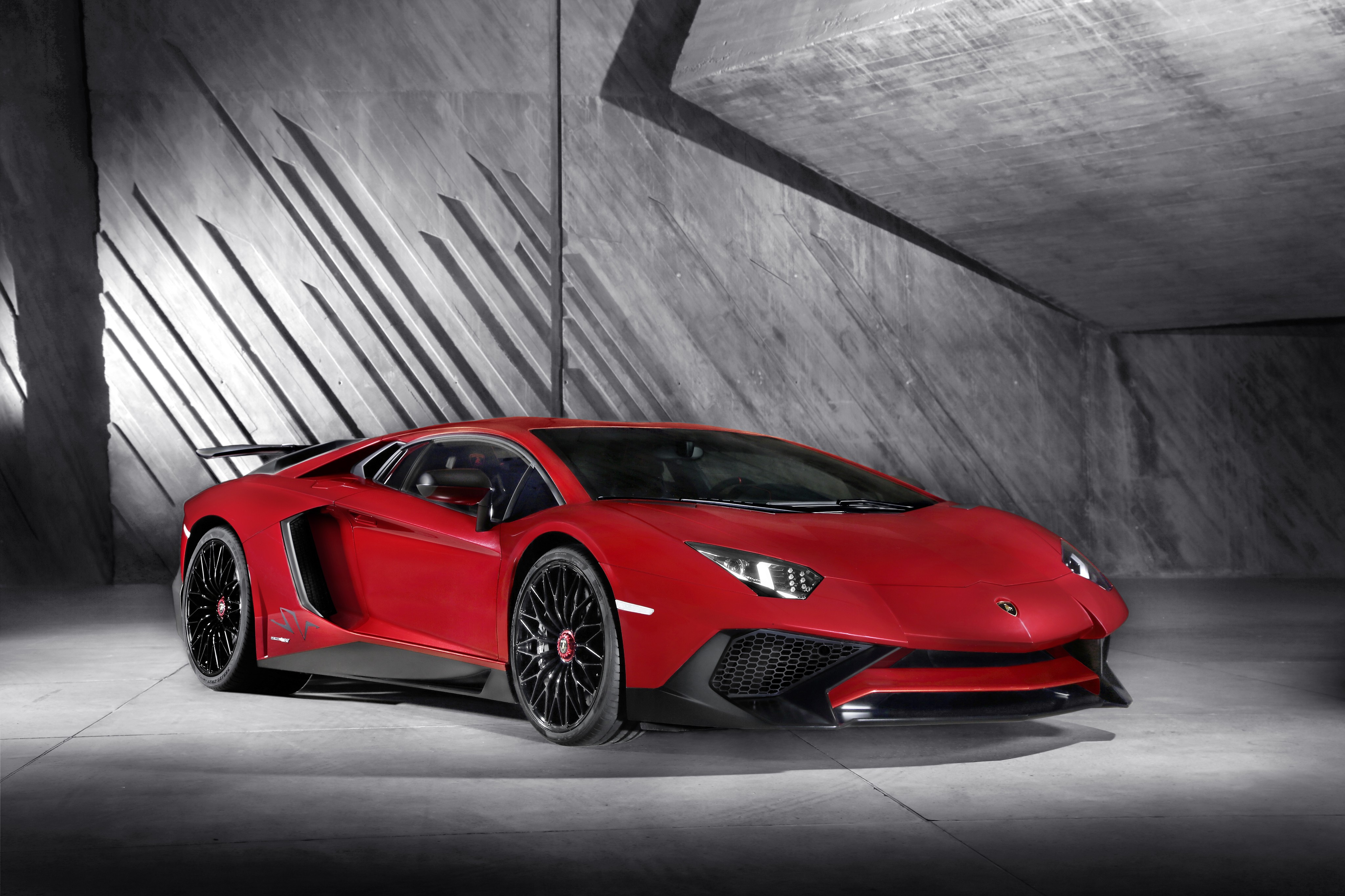 Lamborghini Aventador photo 4