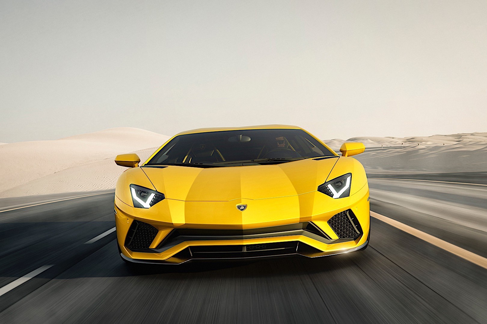 Lamborghini Aventador photo 10