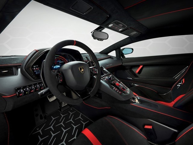 Lamborghini Aventador photo 22