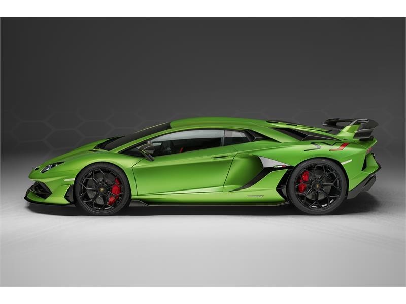 Lamborghini Aventador photo 10