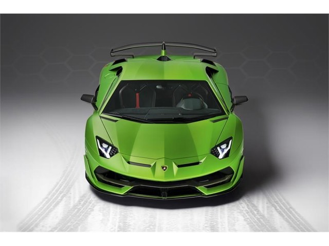 Lamborghini Aventador photo 11
