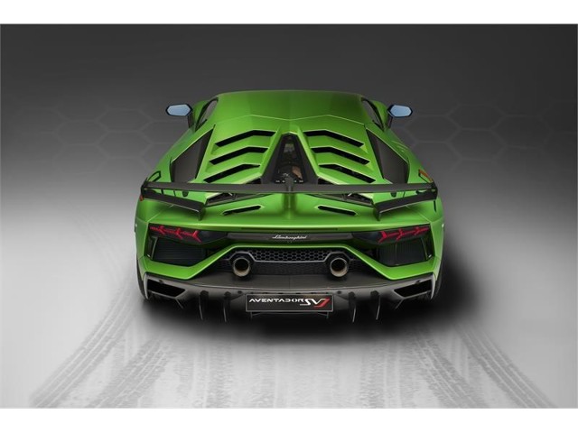 Lamborghini Aventador photo 12