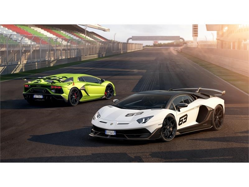 Lamborghini Aventador photo 21