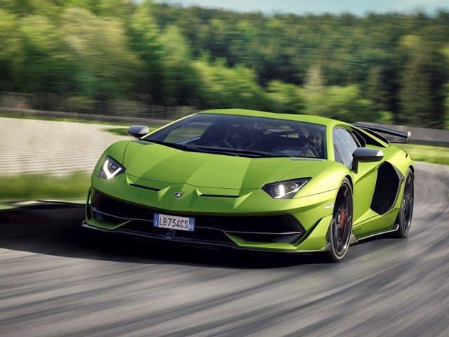 Lamborghini Aventador photo 1
