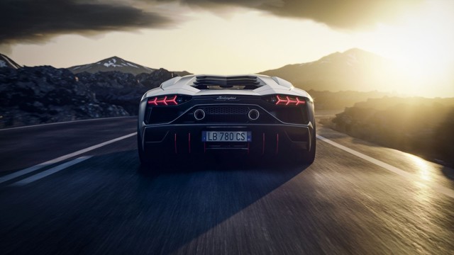 Lamborghini Aventador foto 9