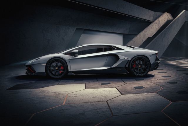 Lamborghini Aventador foto 12