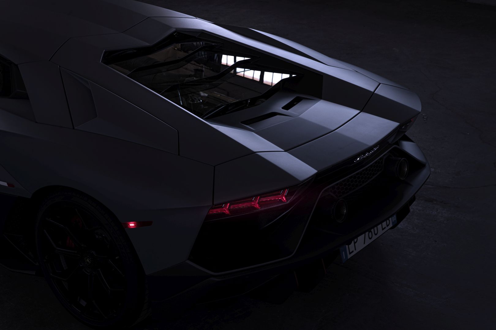 Lamborghini Aventador photo 25