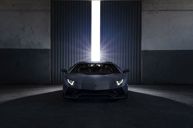 Lamborghini Aventador foto 26