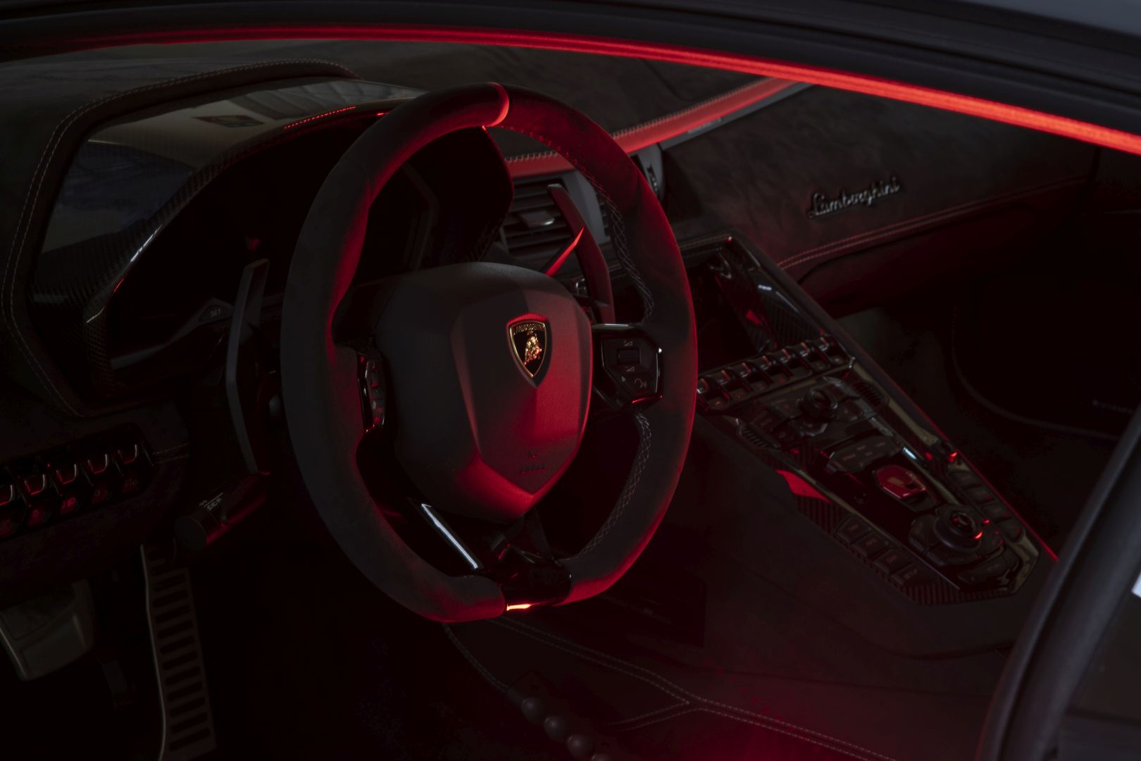 Lamborghini Aventador photo 34