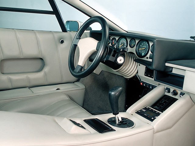 Lamborghini Countach photo 15