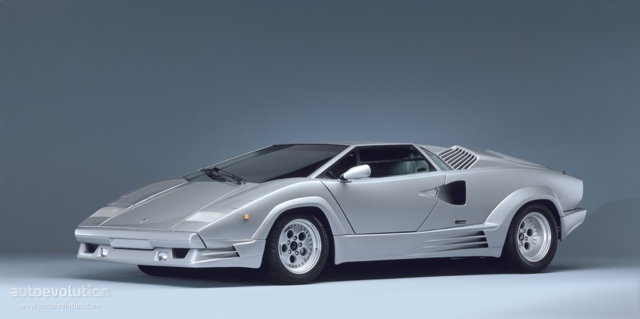 LAMBORGHINI Countach
