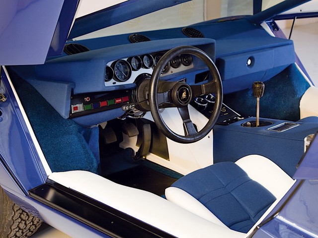 Lamborghini Countach photo 28