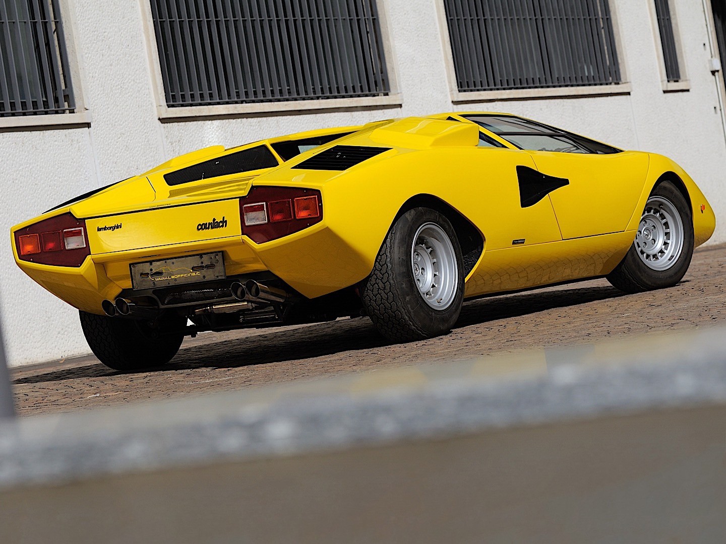 Lamborghini Countach photo 10