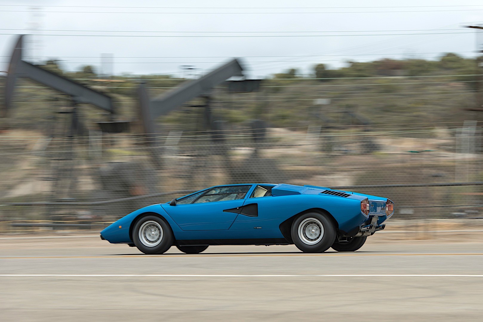 Lamborghini Countach photo 14