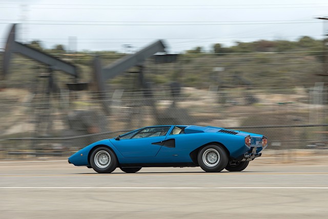 Lamborghini Countach photo 14