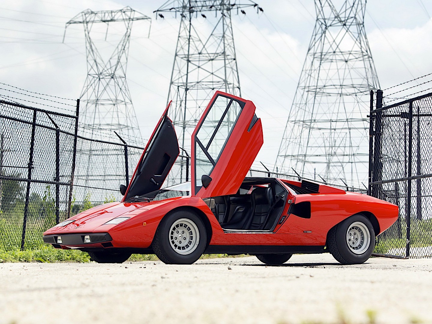 Lamborghini Countach photo 16