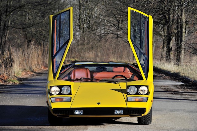 Lamborghini Countach photo 17
