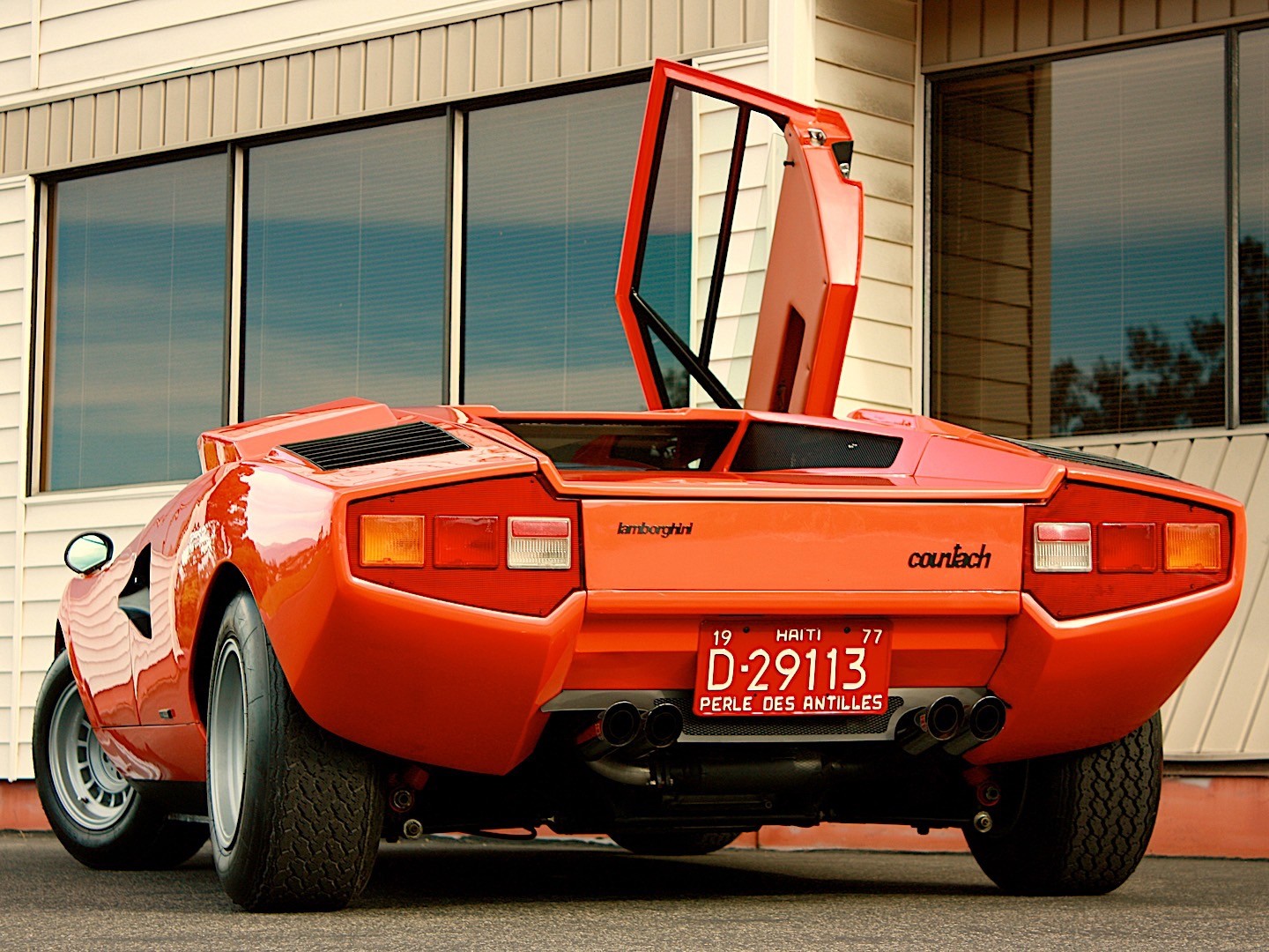 Lamborghini Countach photo 23
