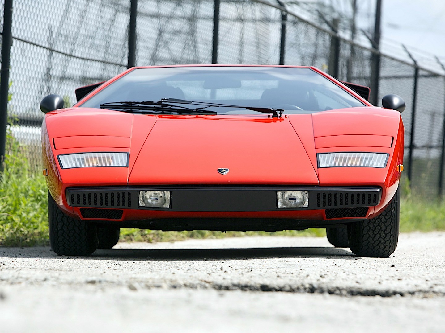 Lamborghini Countach photo 24