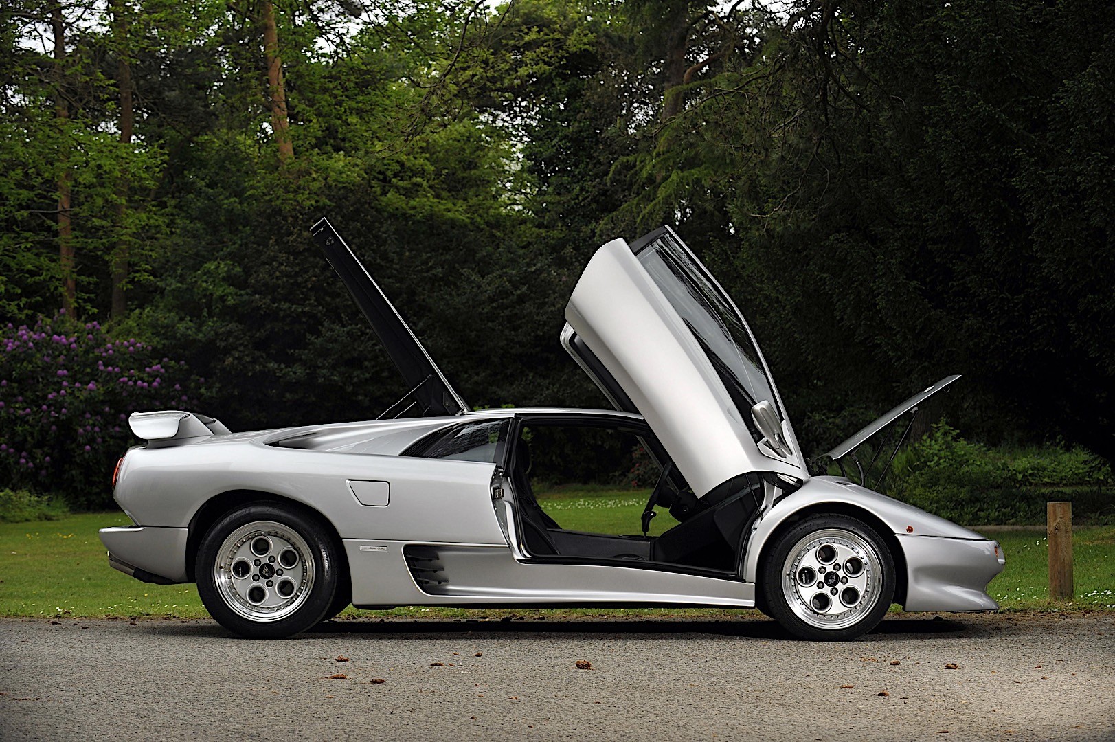 Lamborghini Diablo photo 11