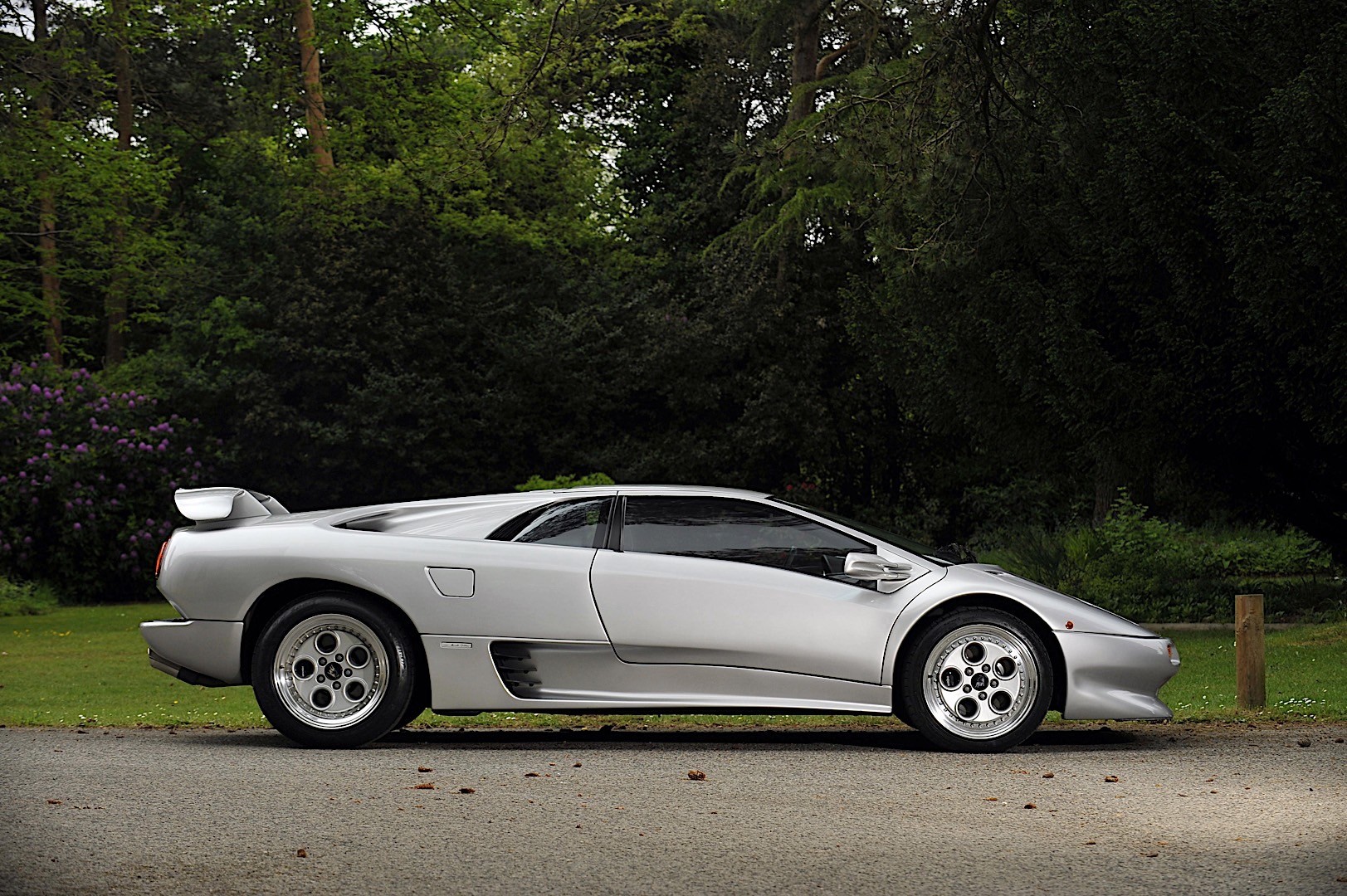 Lamborghini Diablo photo 17