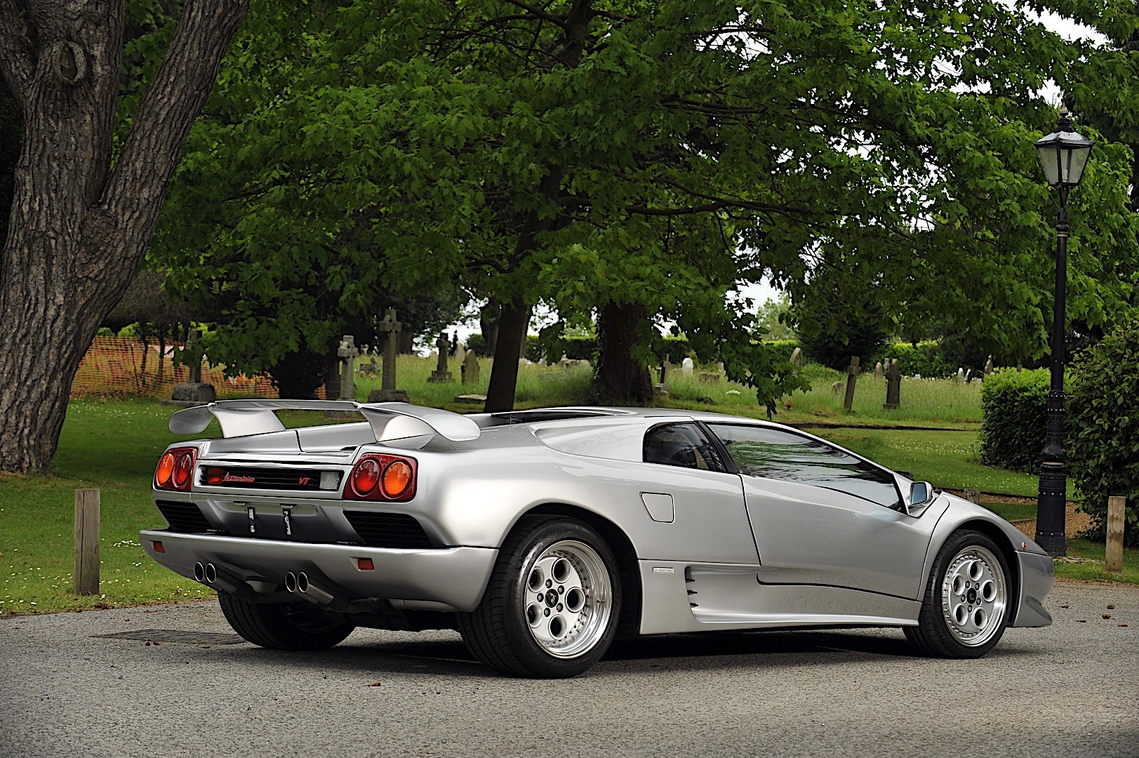 Lamborghini Diablo photo 23