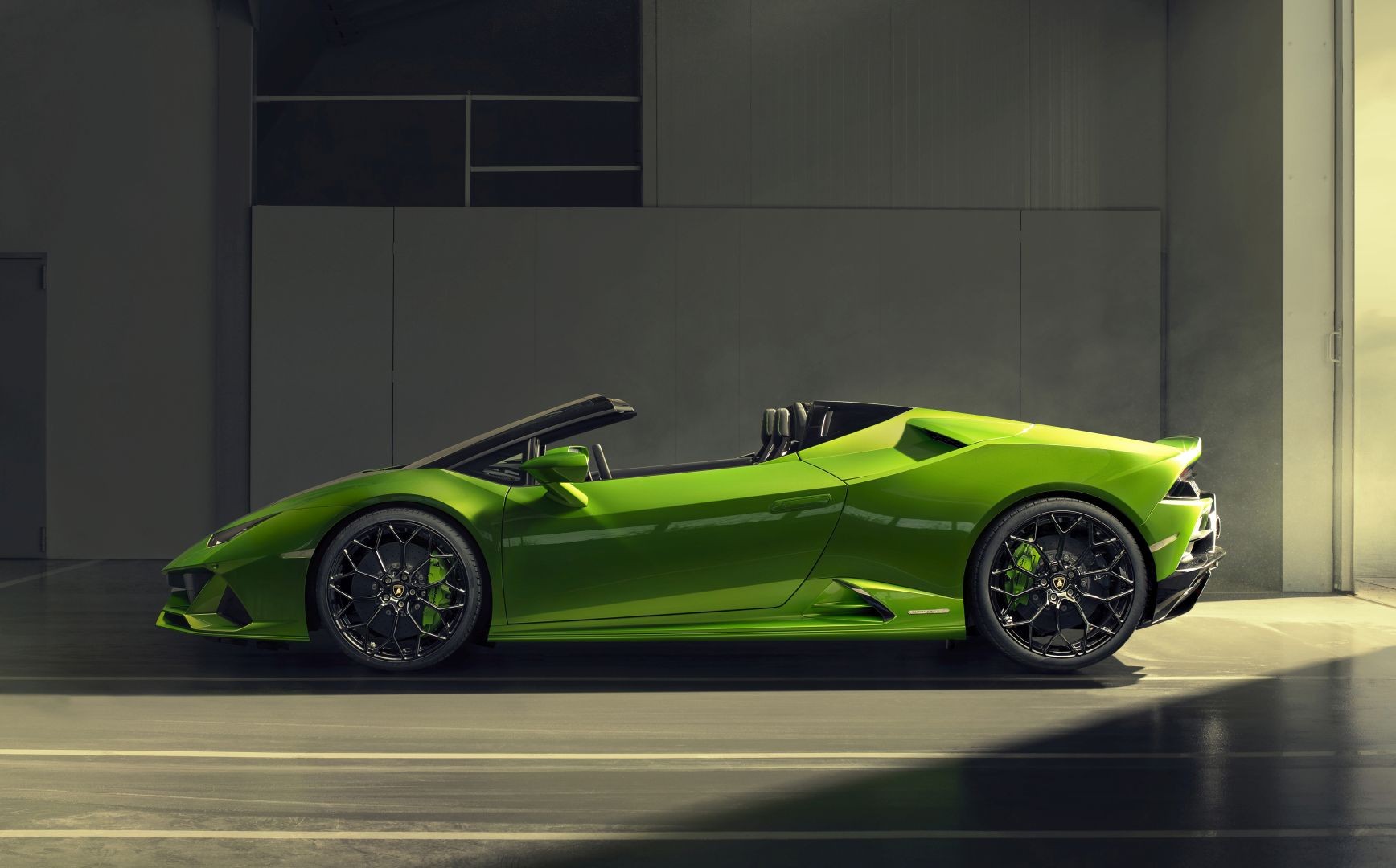 Lamborghini Huracan Spyder photo 7