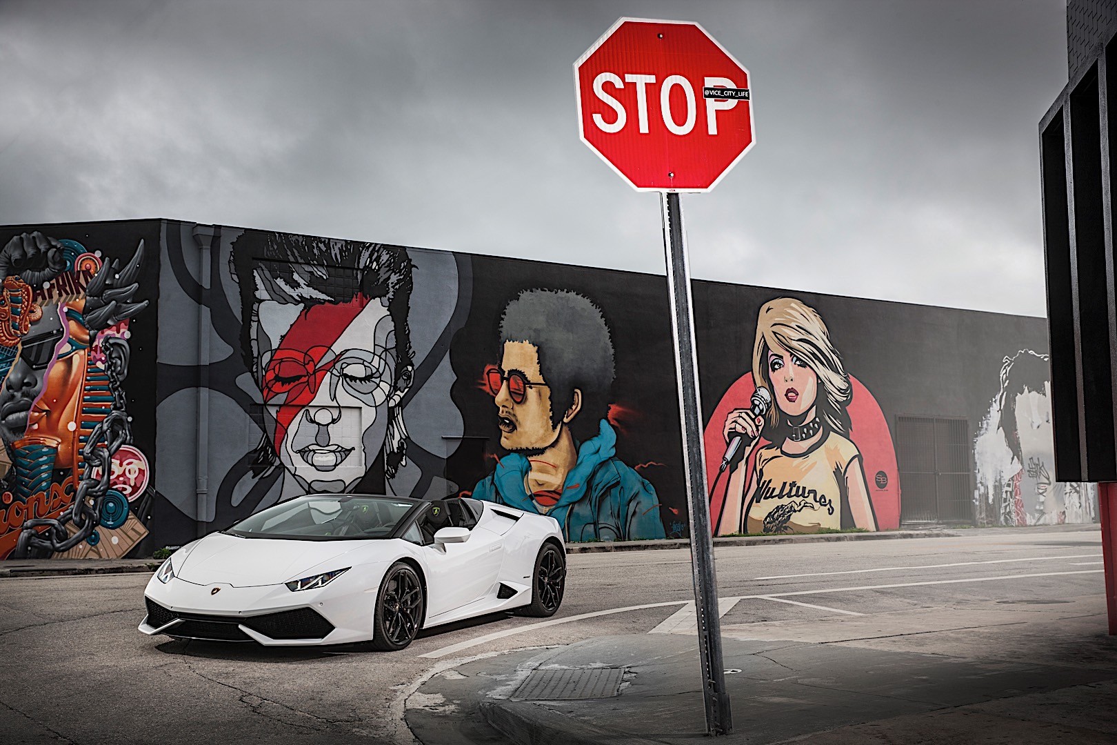 Lamborghini Huracan Spyder photo 32
