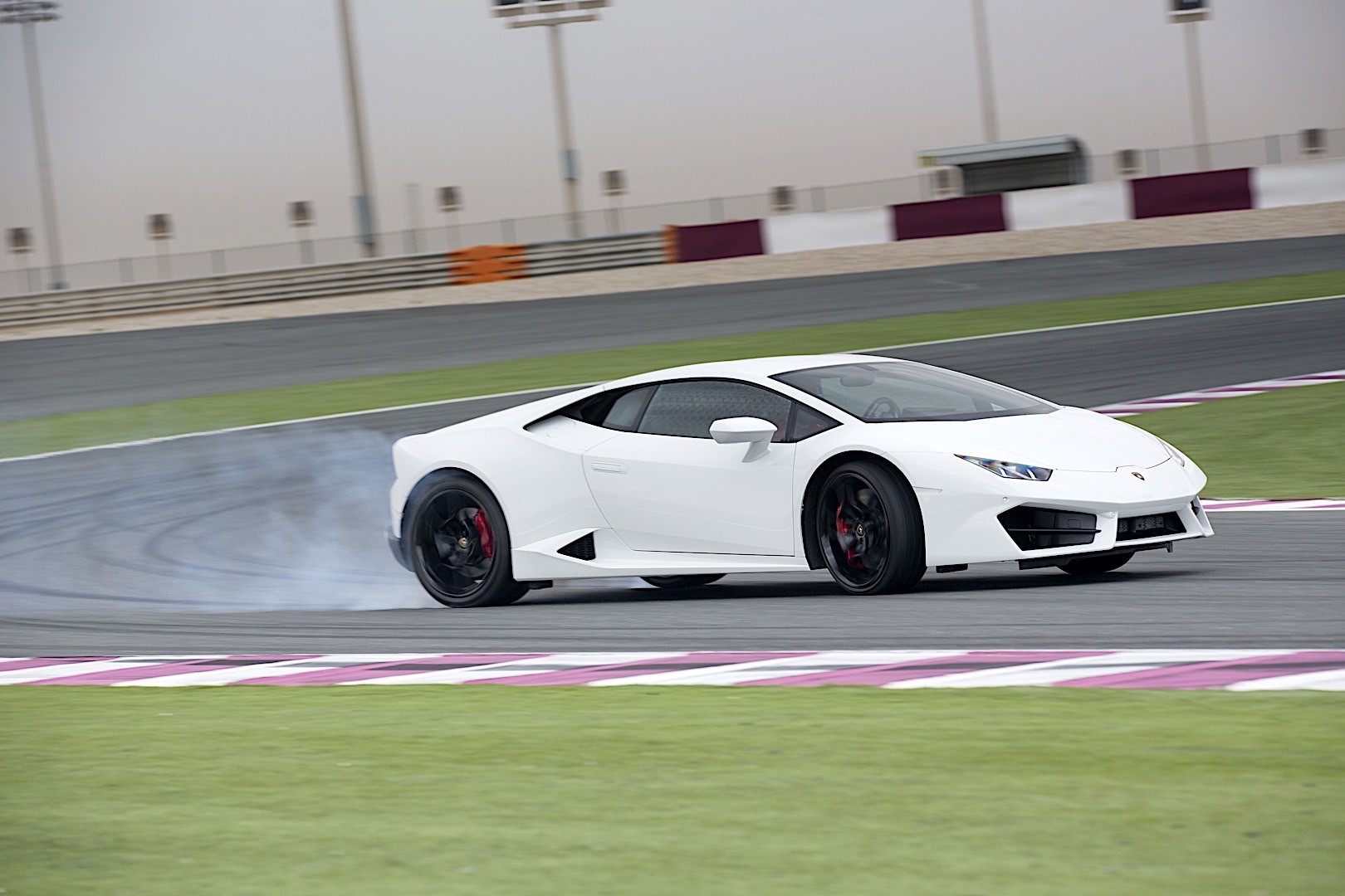 Lamborghini Huracan photo 8