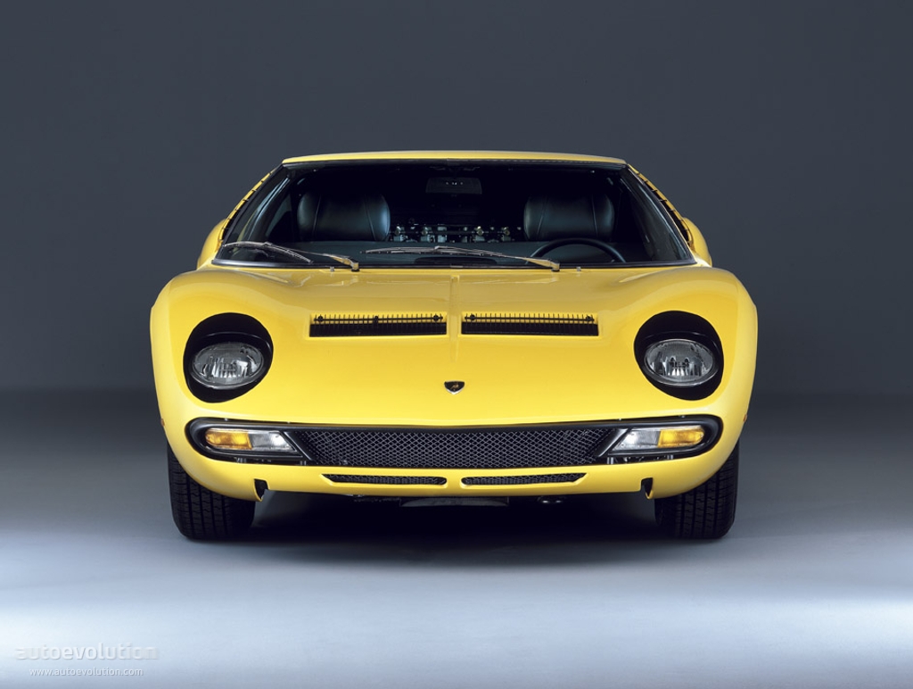 LAMBORGHINI Miura
