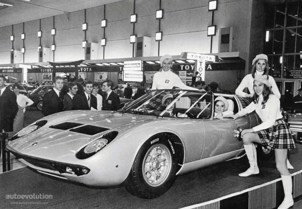 Lamborghini Miura photo 2