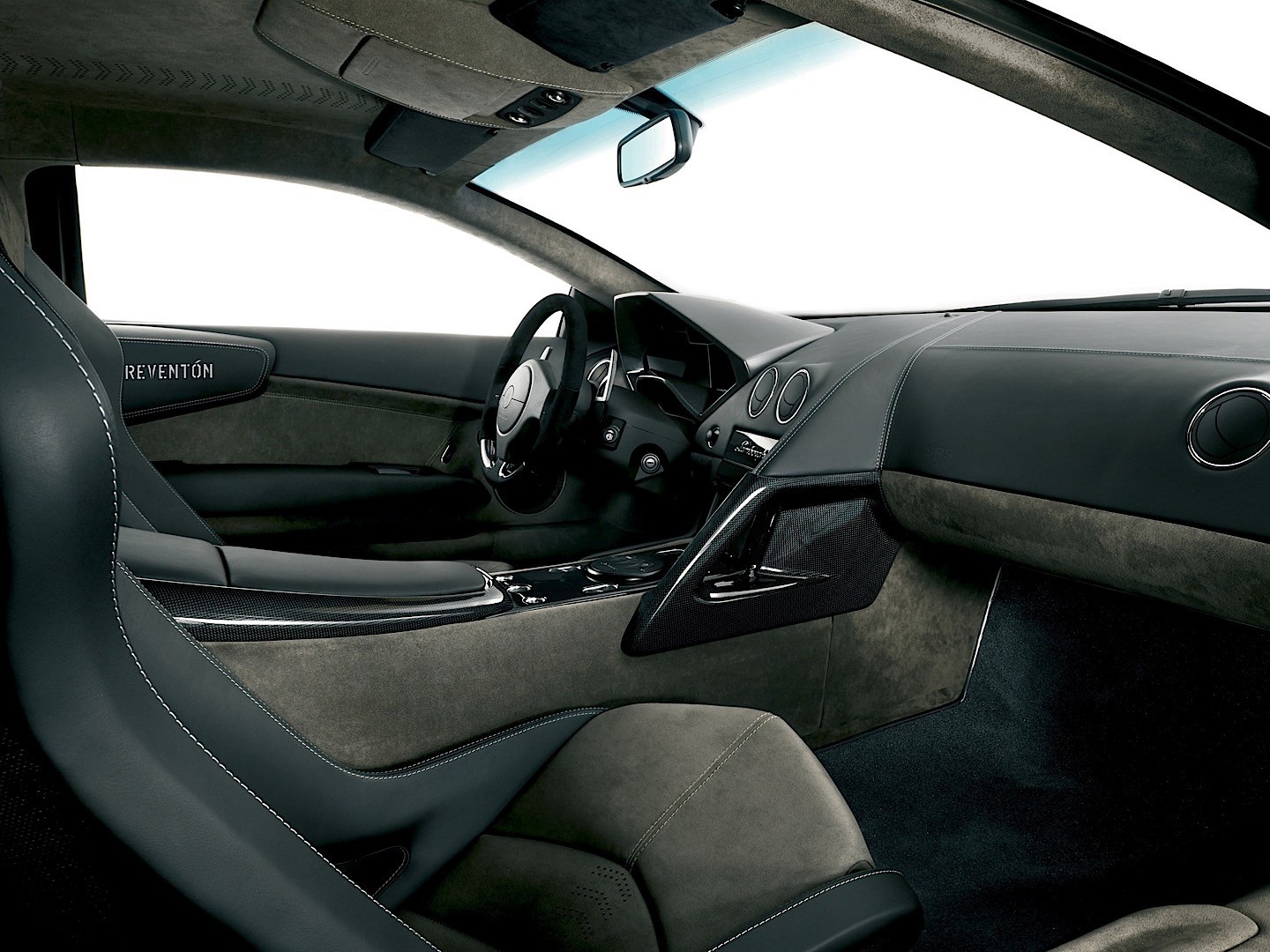 Lamborghini Reventon photo 55