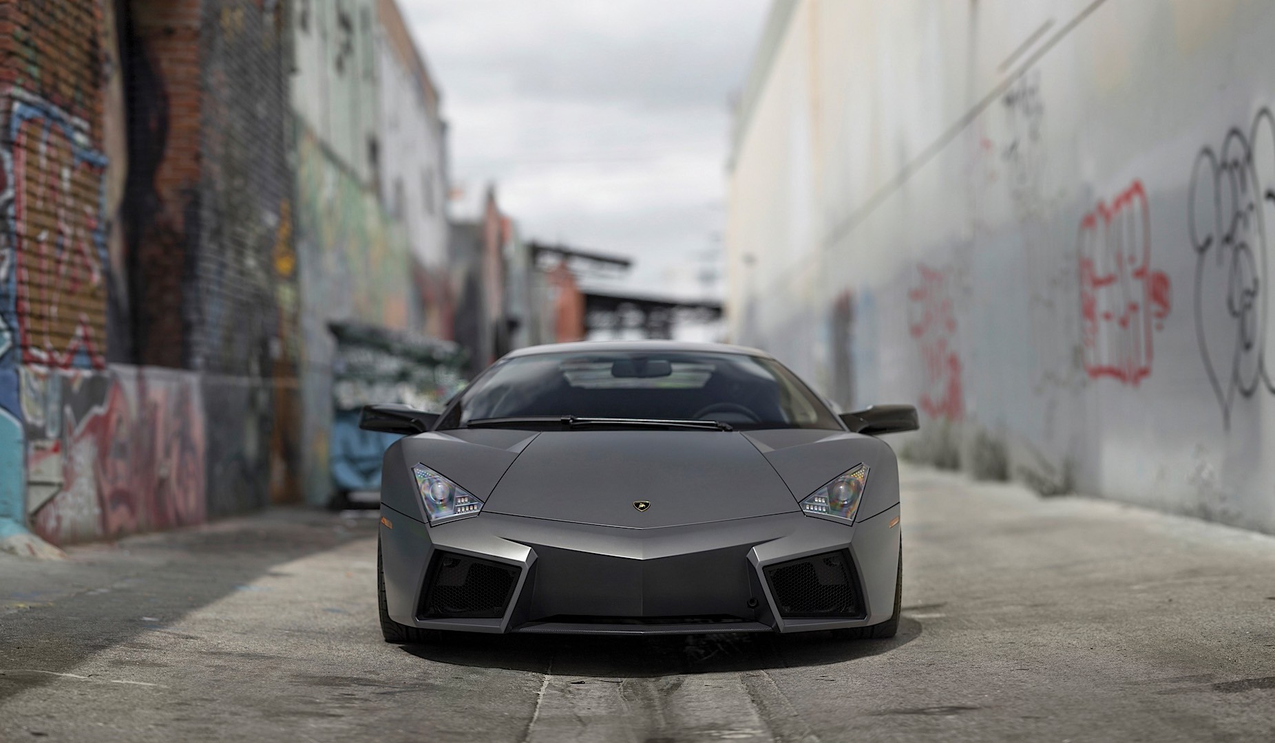 Lamborghini Reventon photo 13