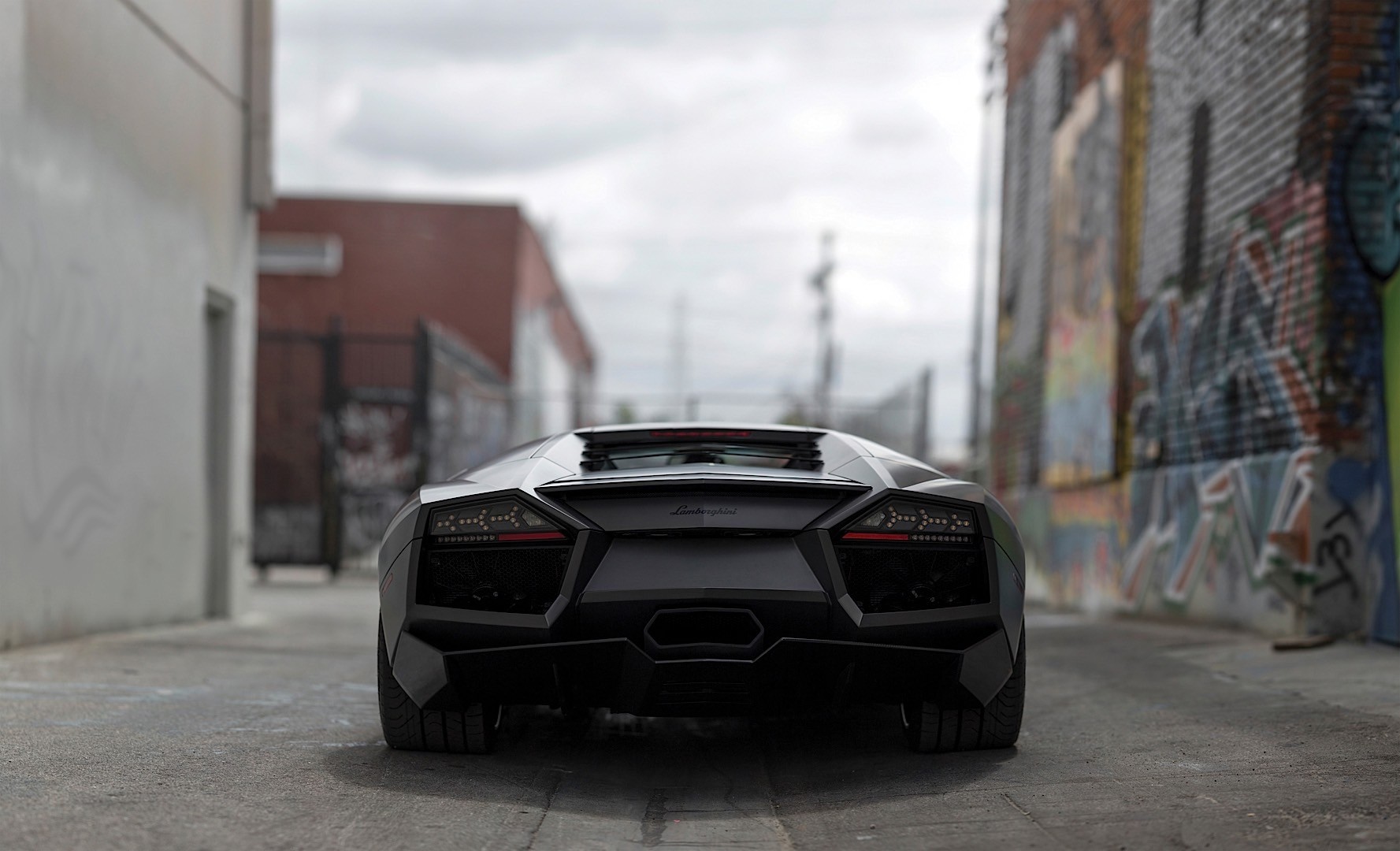 Lamborghini Reventon photo 14