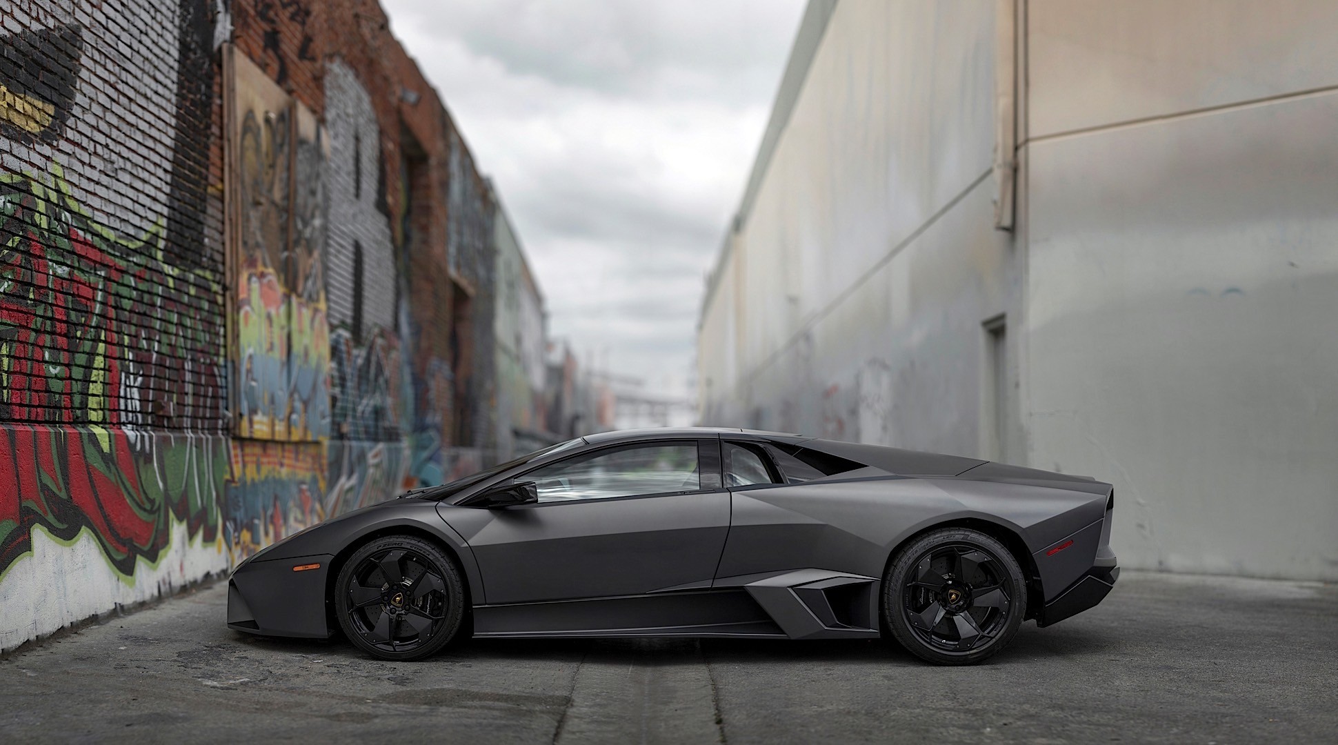 Lamborghini Reventon photo 18
