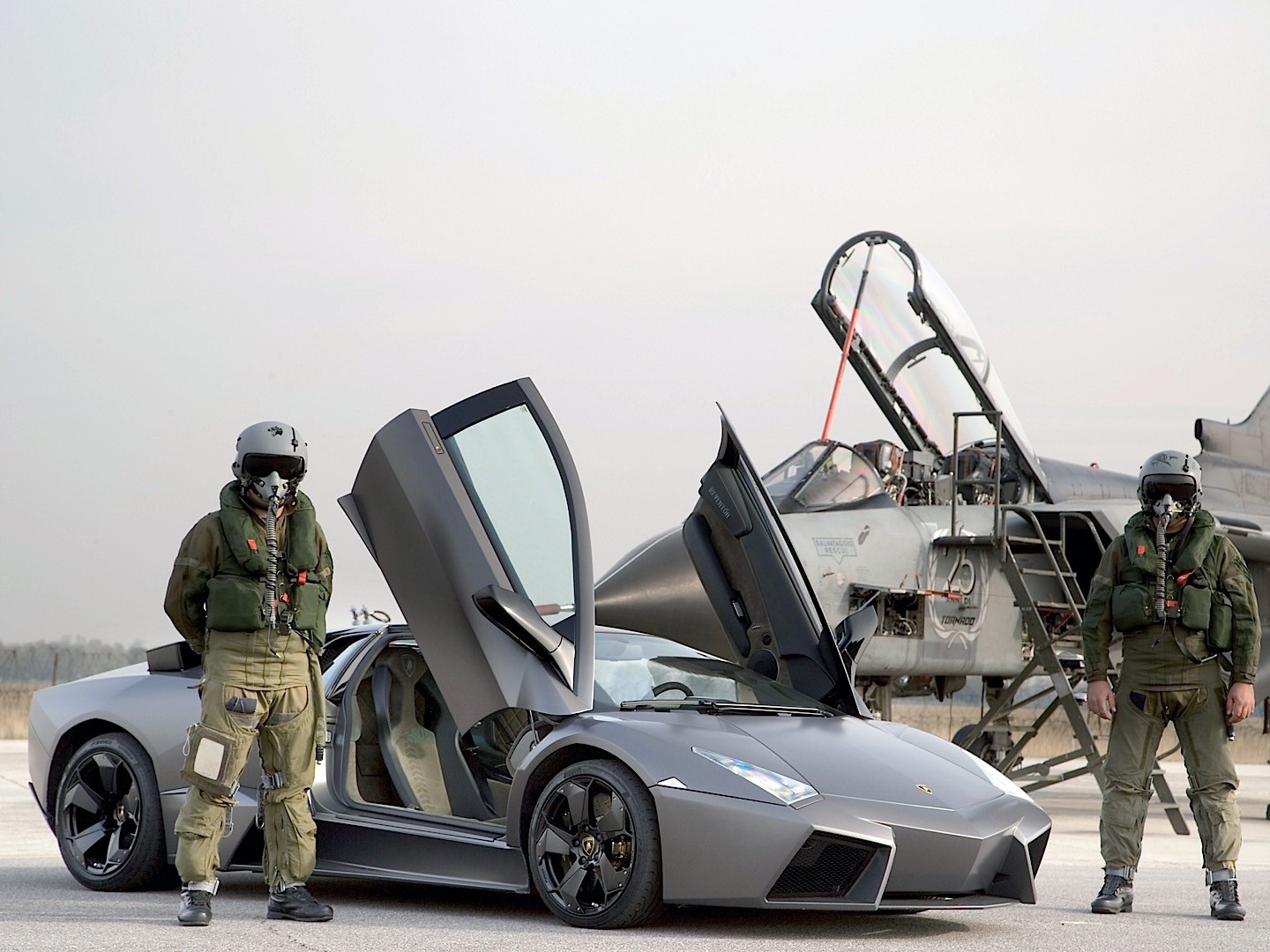Lamborghini Reventon photo 20
