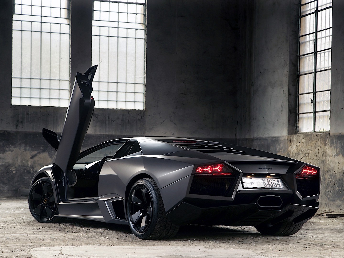 Lamborghini Reventon photo 23