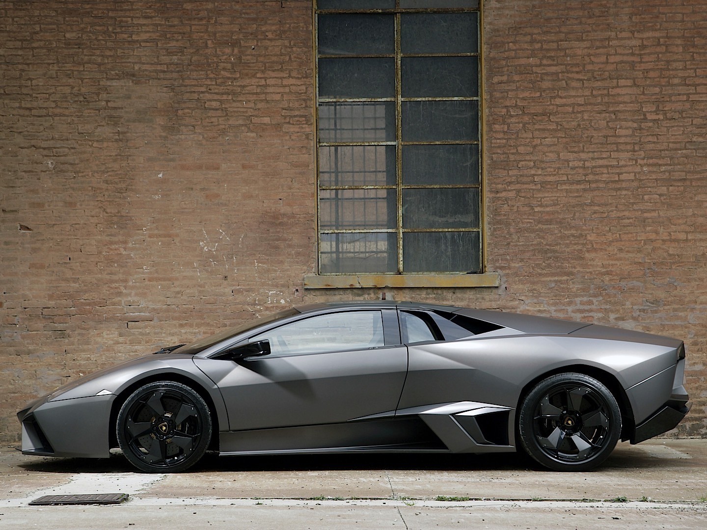 Lamborghini Reventon photo 24