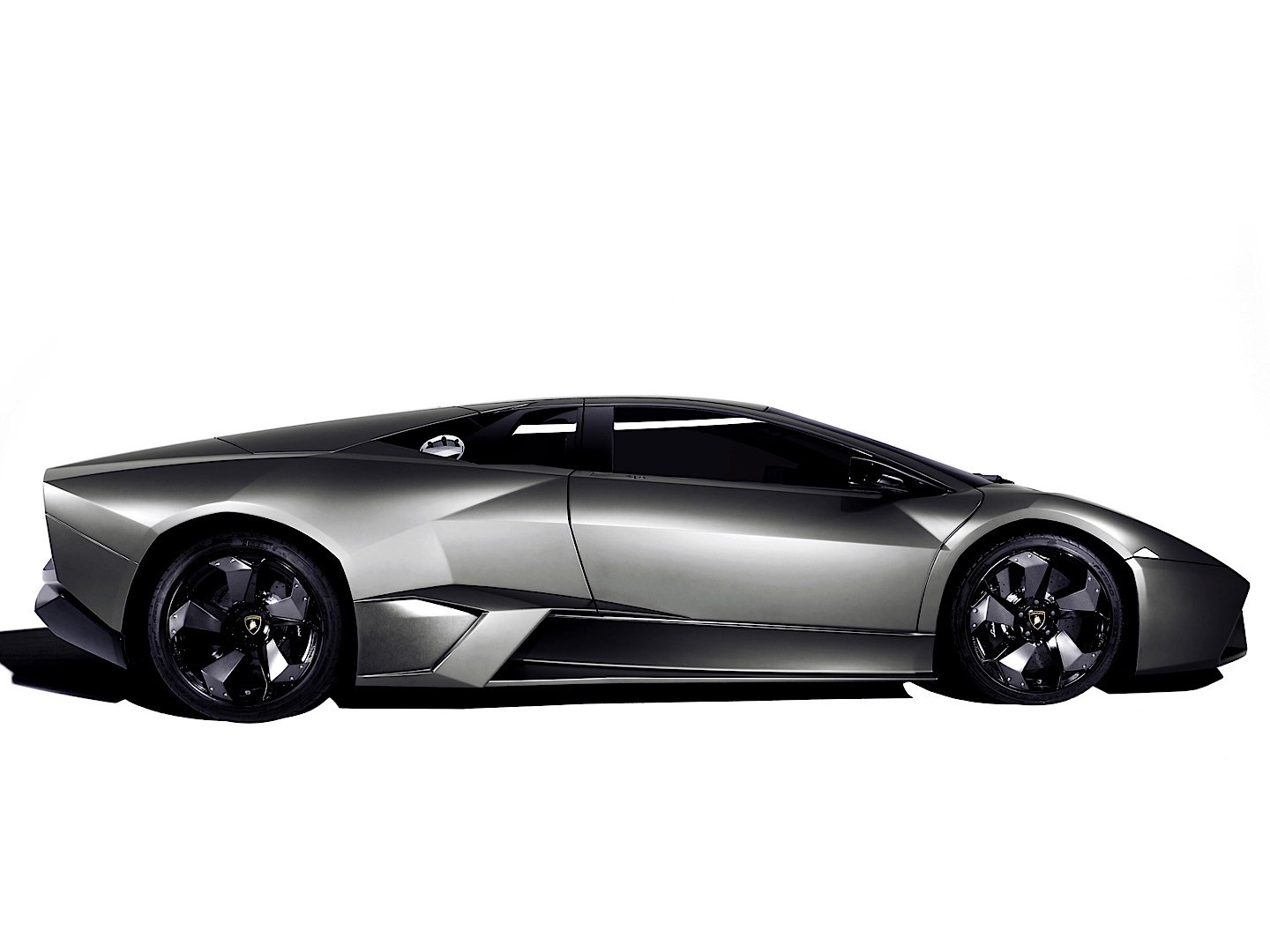 Lamborghini Reventon photo 38