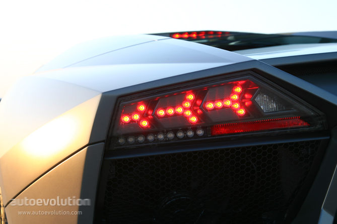 Lamborghini Reventon photo 10