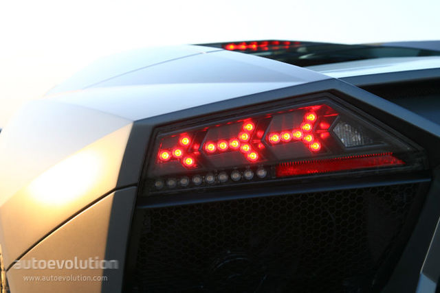 Lamborghini Reventon photo 10