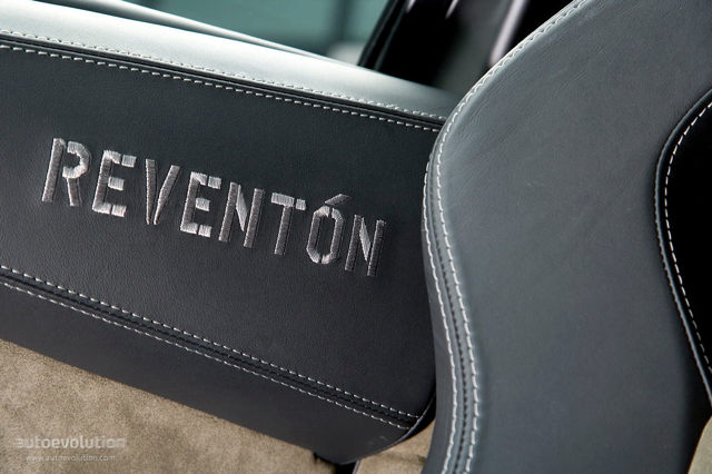 Lamborghini Reventon photo 45