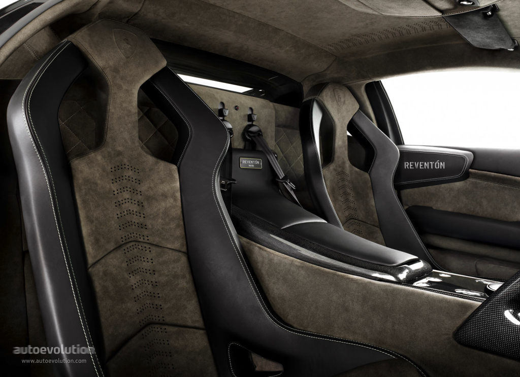 Lamborghini Reventon photo 46
