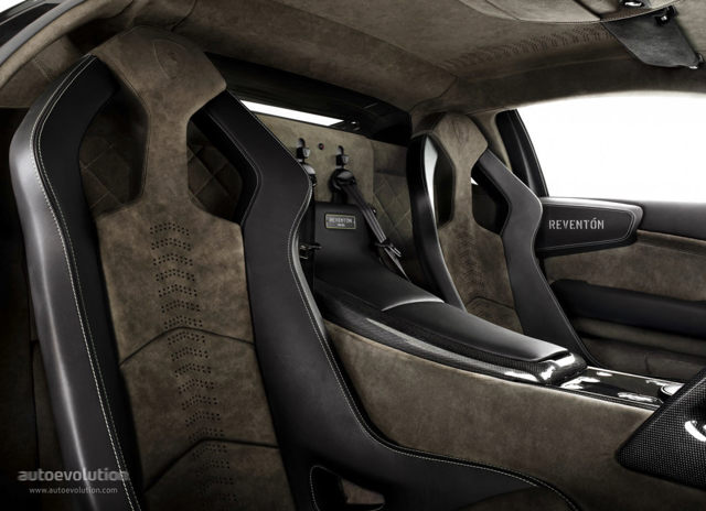 Lamborghini Reventon photo 46