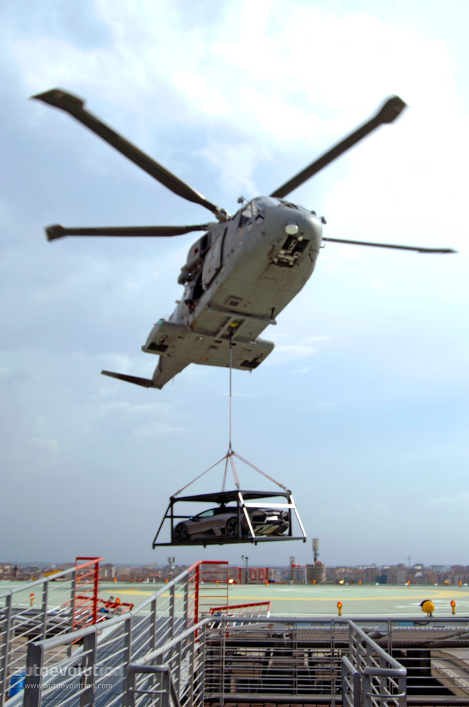 Lamborghini Reventon photo 2