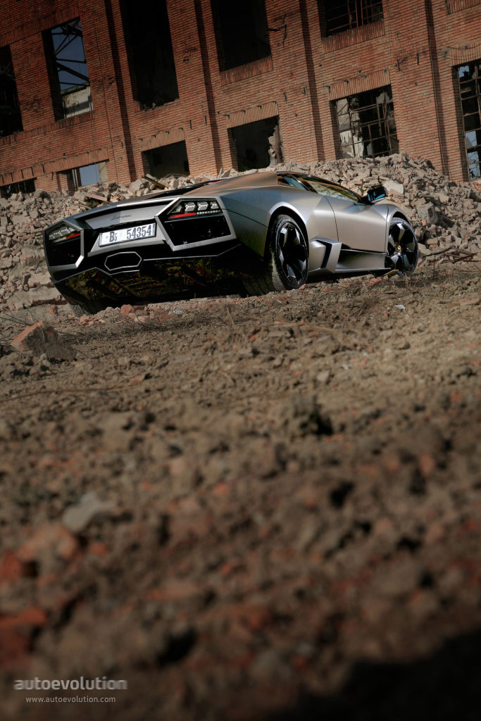 Lamborghini Reventon photo 5