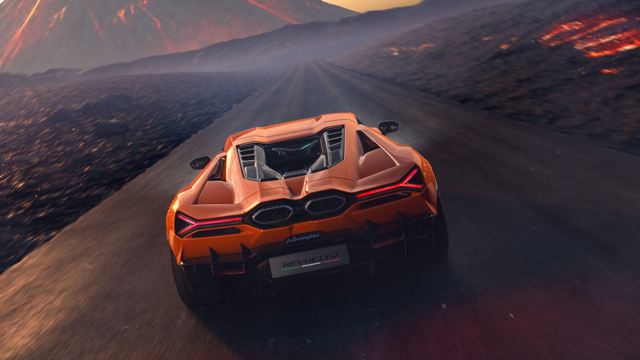 Lamborghini Revuelto photo 5