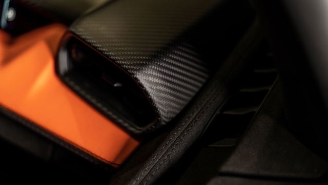 Lamborghini Revuelto photo 19