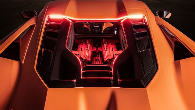 Lamborghini Revuelto photo 23