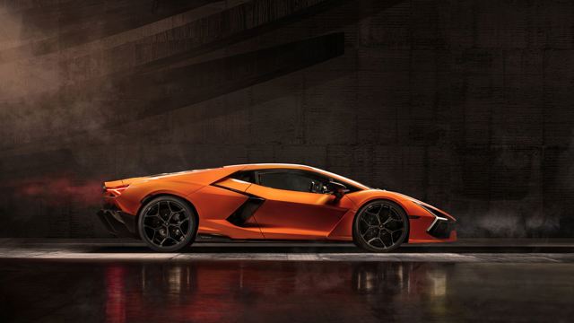 Lamborghini Revuelto photo 29